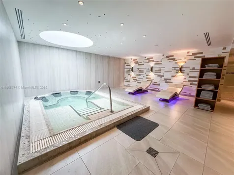 6899 Collins Avenue Miami Beach FL 33141