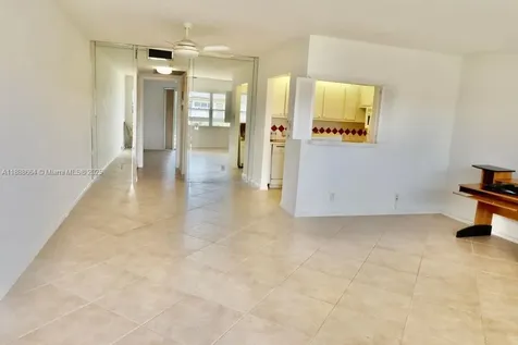 198 E Mansfield E Boca Raton FL 33434