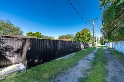 625 Miller Drive Miami Springs FL 33166