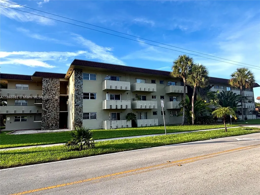 7505 SW 82nd Street Miami FL 33143