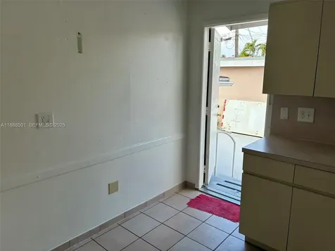 265 W 55th Street Hialeah FL 33012