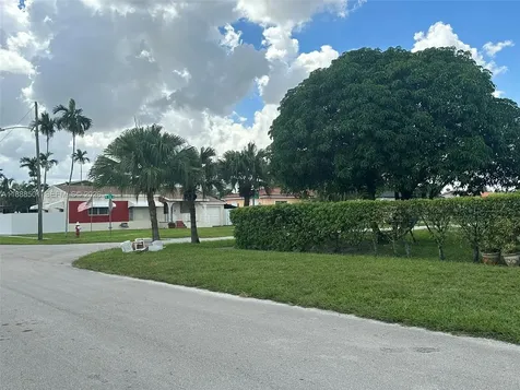 265 W 55th Street Hialeah FL 33012
