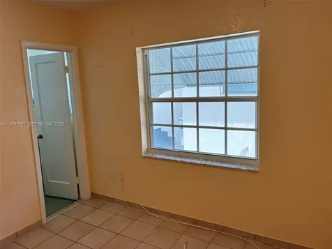 265 W 55th Street Hialeah FL 33012