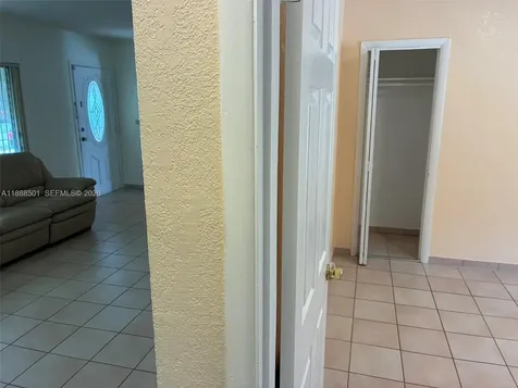 265 W 55th Street Hialeah FL 33012