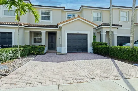 1015 NE 41st Place Homestead FL 33033