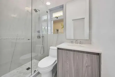 621 N Mashta Drive Key Biscayne FL 33149