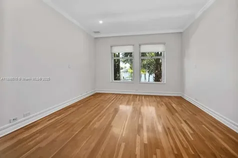 621 N Mashta Drive Key Biscayne FL 33149