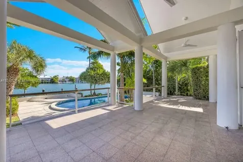 621 N Mashta Drive Key Biscayne FL 33149