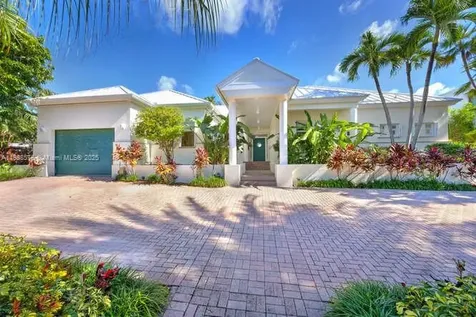 621 N Mashta Drive Key Biscayne FL 33149