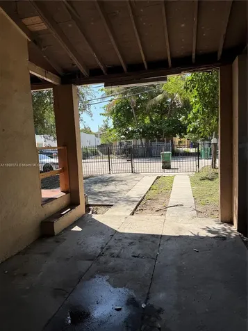 1239 NW 31st Street Miami FL 33142
