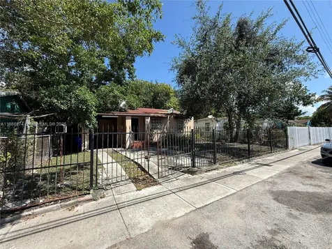 1239 NW 31st Street Miami FL 33142