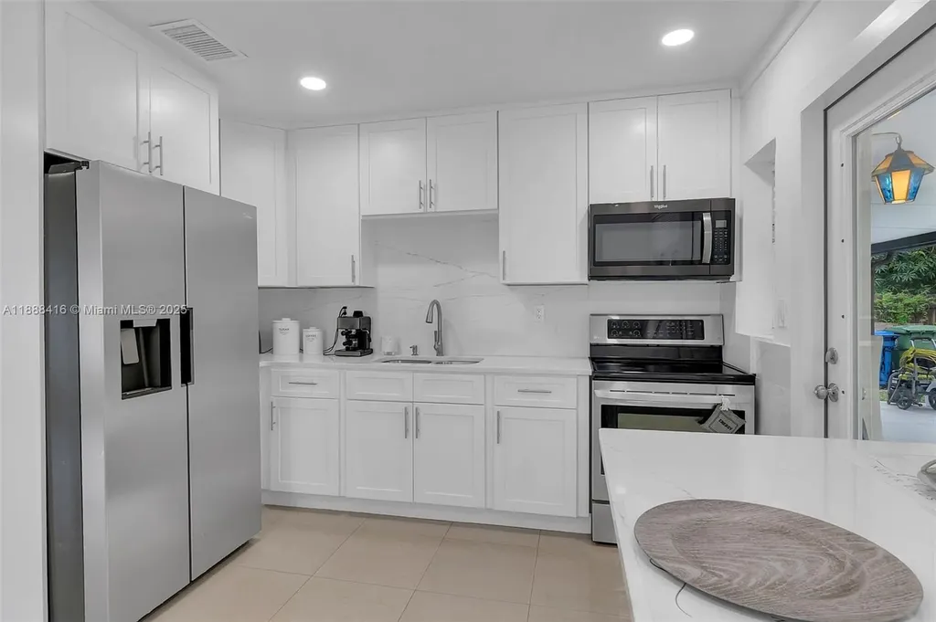 139 SW 21st Way Fort Lauderdale FL 33312