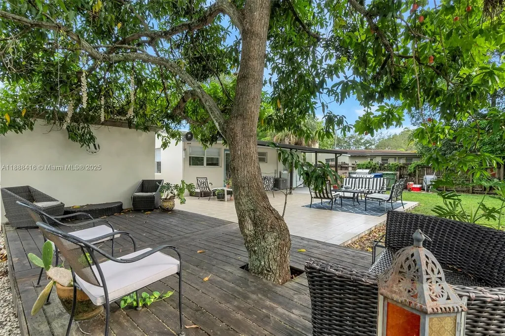 139 SW 21st Way Fort Lauderdale FL 33312