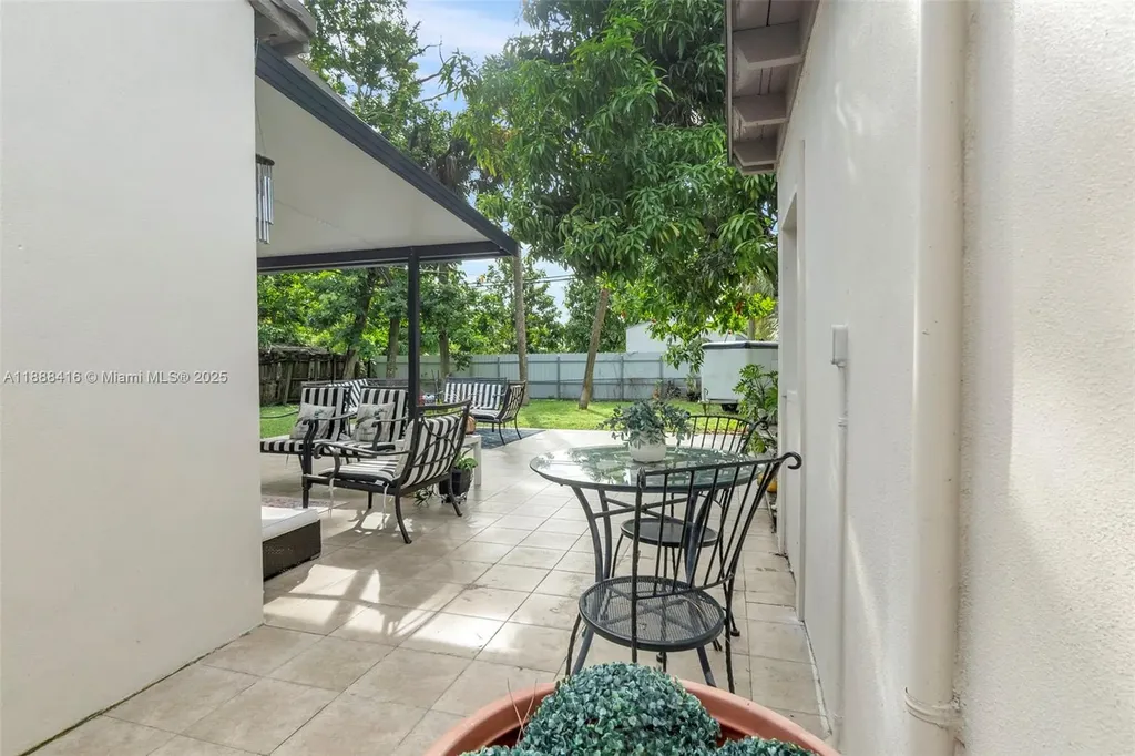 139 SW 21st Way Fort Lauderdale FL 33312