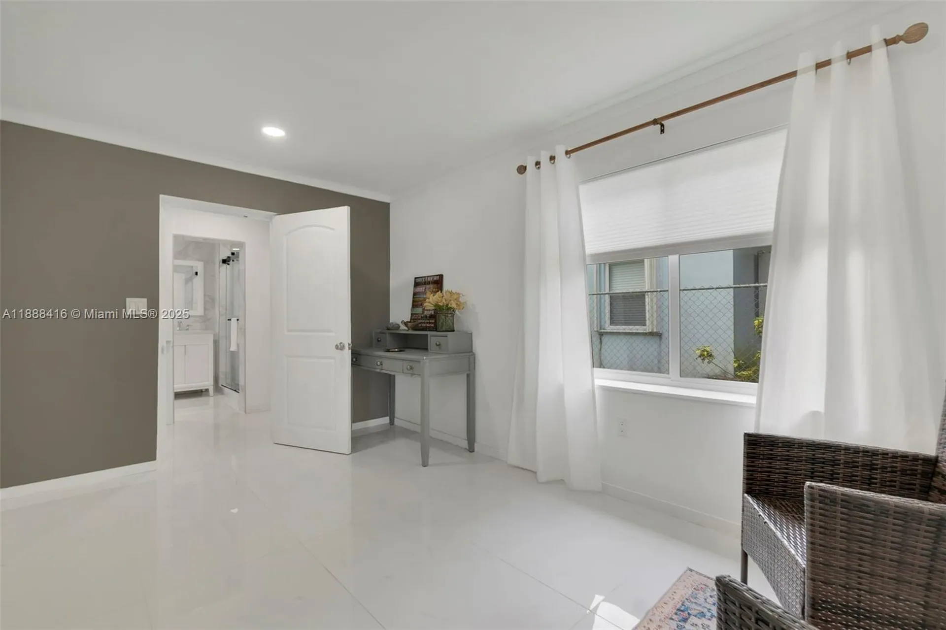 139 SW 21st Way Fort Lauderdale FL 33312