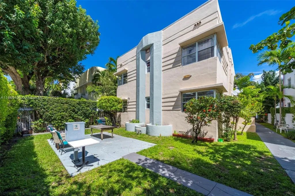 1329 Pennsylvania Avenue Miami Beach FL 33139