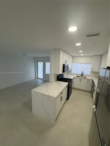 9335 SW 17th Street Miami FL 33165