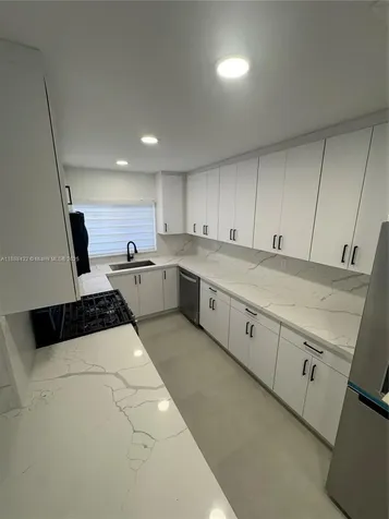 9335 SW 17th Street Miami FL 33165