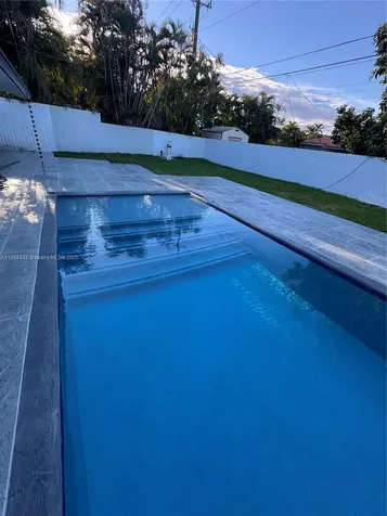 9335 SW 17th Street Miami FL 33165