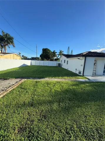 9335 SW 17th Street Miami FL 33165