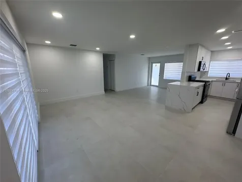 9335 SW 17th Street Miami FL 33165