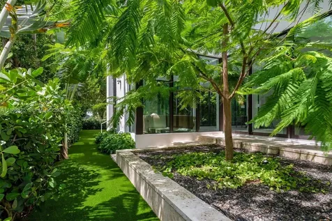 3114 Prairie Avenue Miami Beach FL 33140