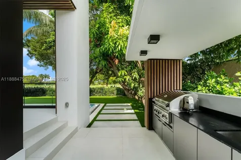 3114 Prairie Avenue Miami Beach FL 33140