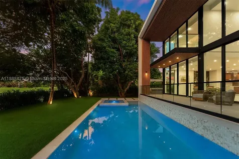 3114 Prairie Avenue Miami Beach FL 33140