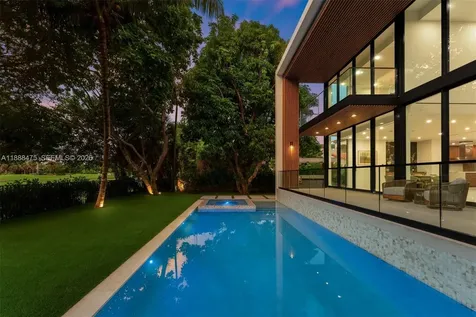 3114 Prairie Avenue Miami Beach FL 33140