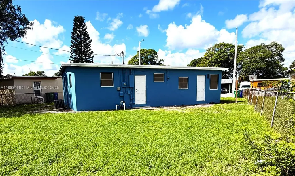 318 NW 30th Terrace Fort Lauderdale FL 33311