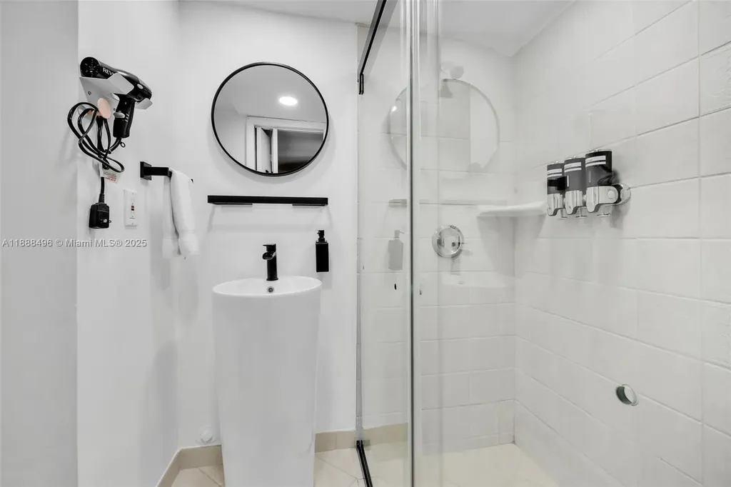 5830 NE 14th Road Fort Lauderdale FL 33334