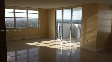 2750 NE 183rd Street Aventura FL 33160