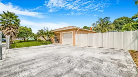 13375 SW 264th Terrace Homestead FL 33032