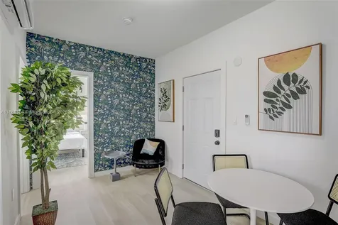 1553 SW 7th Street Miami FL 33135