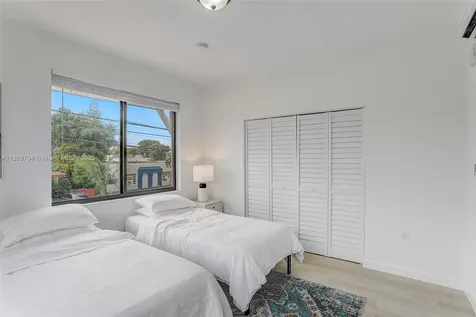 1553 SW 7th Street Miami FL 33135