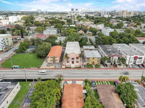 1553 SW 7th Street Miami FL 33135