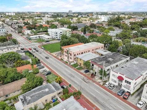 1553 SW 7th Street Miami FL 33135