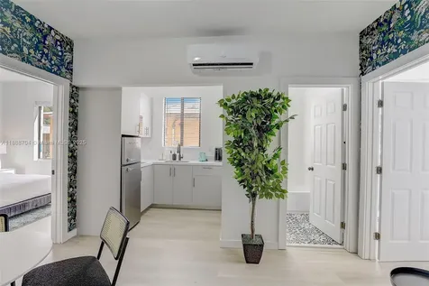 1553 SW 7th Street Miami FL 33135