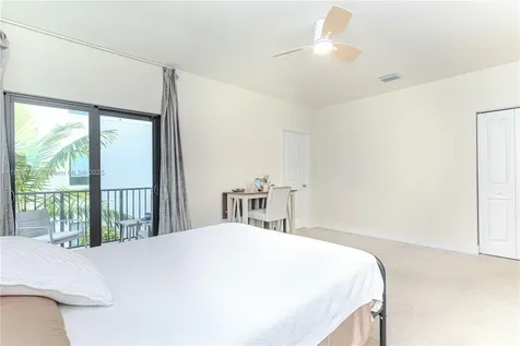 4260 NW 82nd Avenue Doral FL 33166