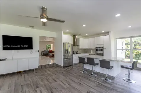 507 Hunting Lodge Drive Miami Springs FL 33166