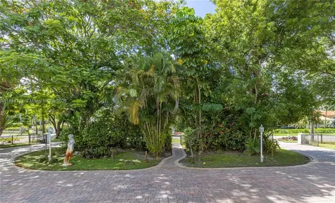 507 Hunting Lodge Drive Miami Springs FL 33166