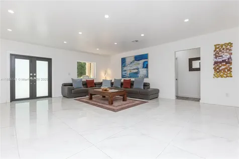 507 Hunting Lodge Drive Miami Springs FL 33166