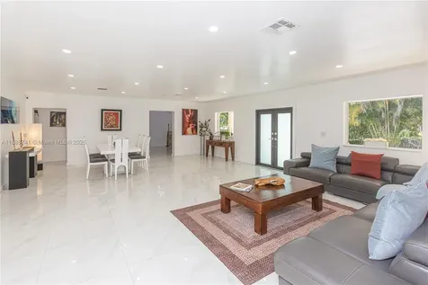 507 Hunting Lodge Drive Miami Springs FL 33166