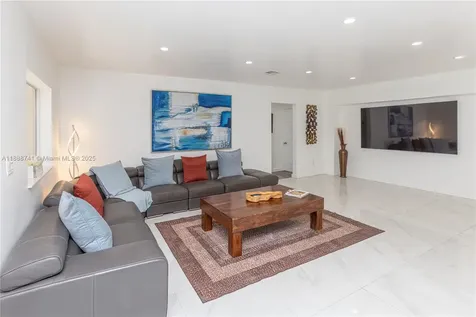 507 Hunting Lodge Drive Miami Springs FL 33166