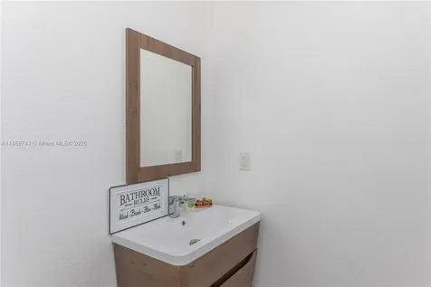 507 Hunting Lodge Drive Miami Springs FL 33166