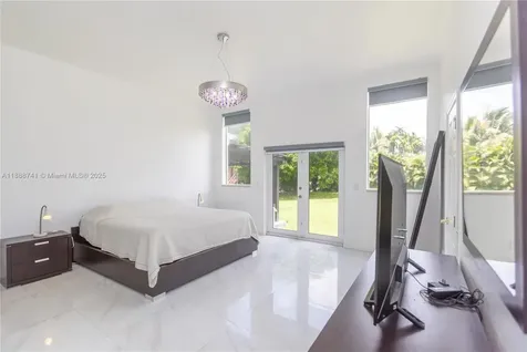507 Hunting Lodge Drive Miami Springs FL 33166