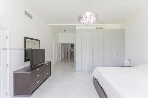 507 Hunting Lodge Drive Miami Springs FL 33166