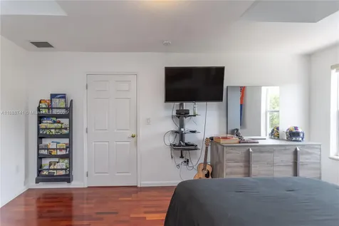 507 Hunting Lodge Drive Miami Springs FL 33166