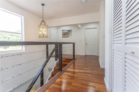 507 Hunting Lodge Drive Miami Springs FL 33166