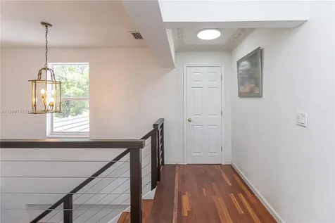 507 Hunting Lodge Drive Miami Springs FL 33166